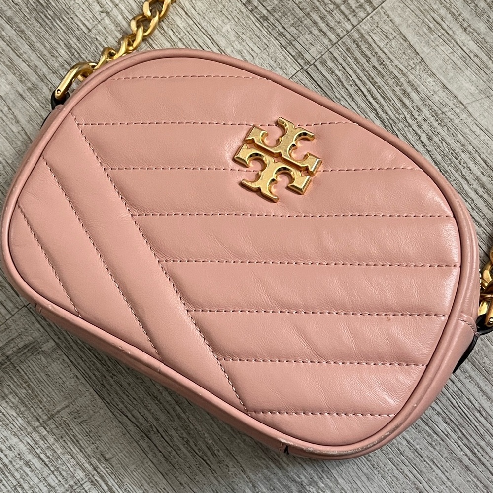 Tory Burch Kira Chevron Camera Bag - Picture 13 of 14